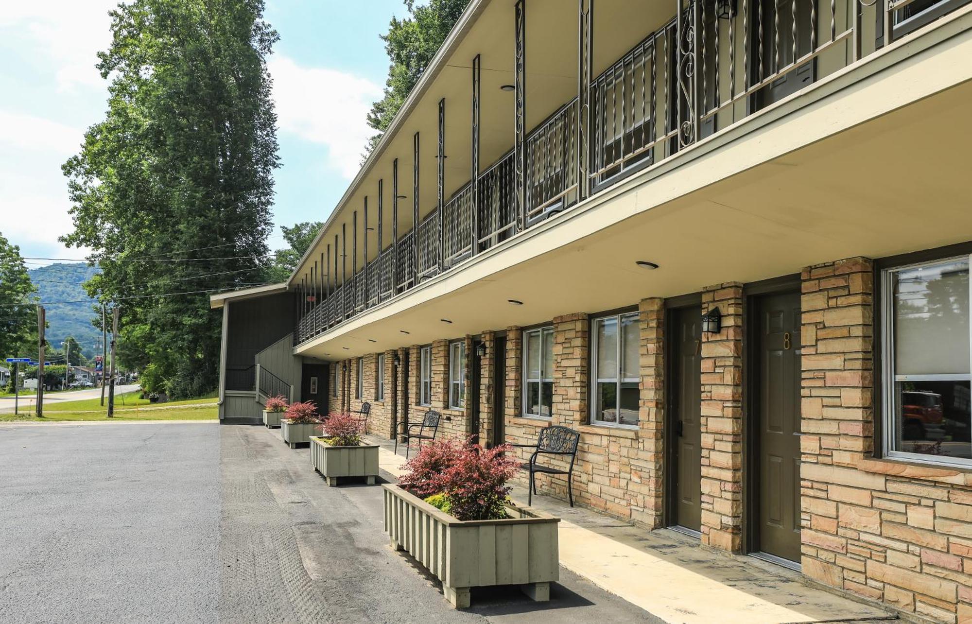 River City Inn Parsons Exterior foto